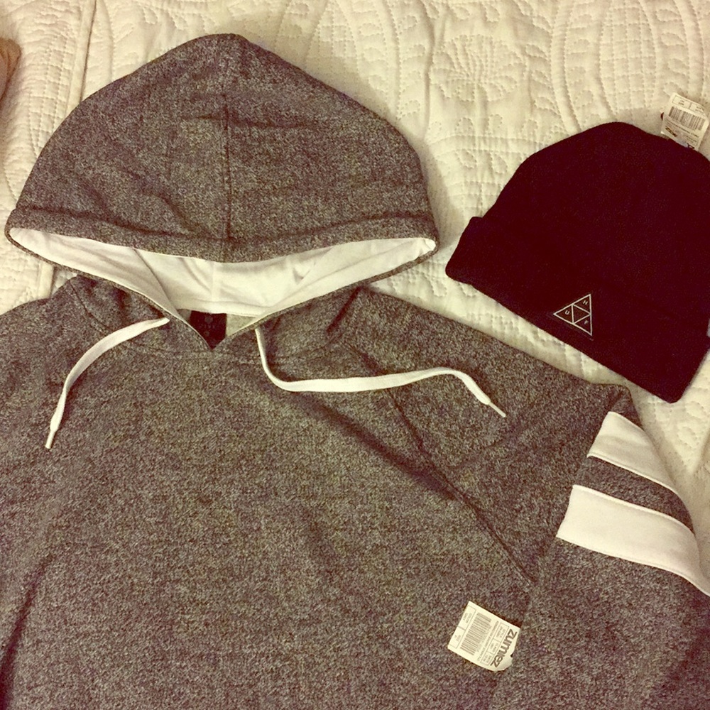 Bundle! Hoodie and beanie Zine-Zumiez